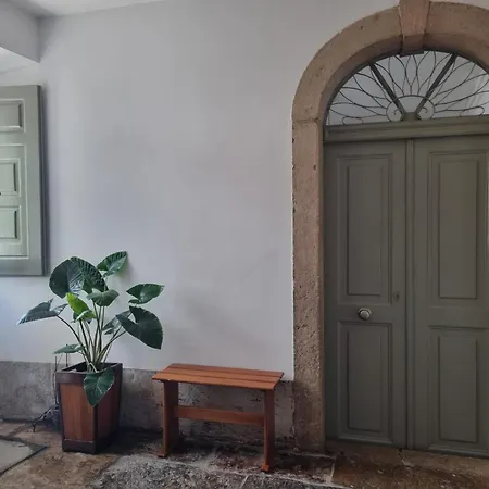 Cosy Historic Apartment Lisbon